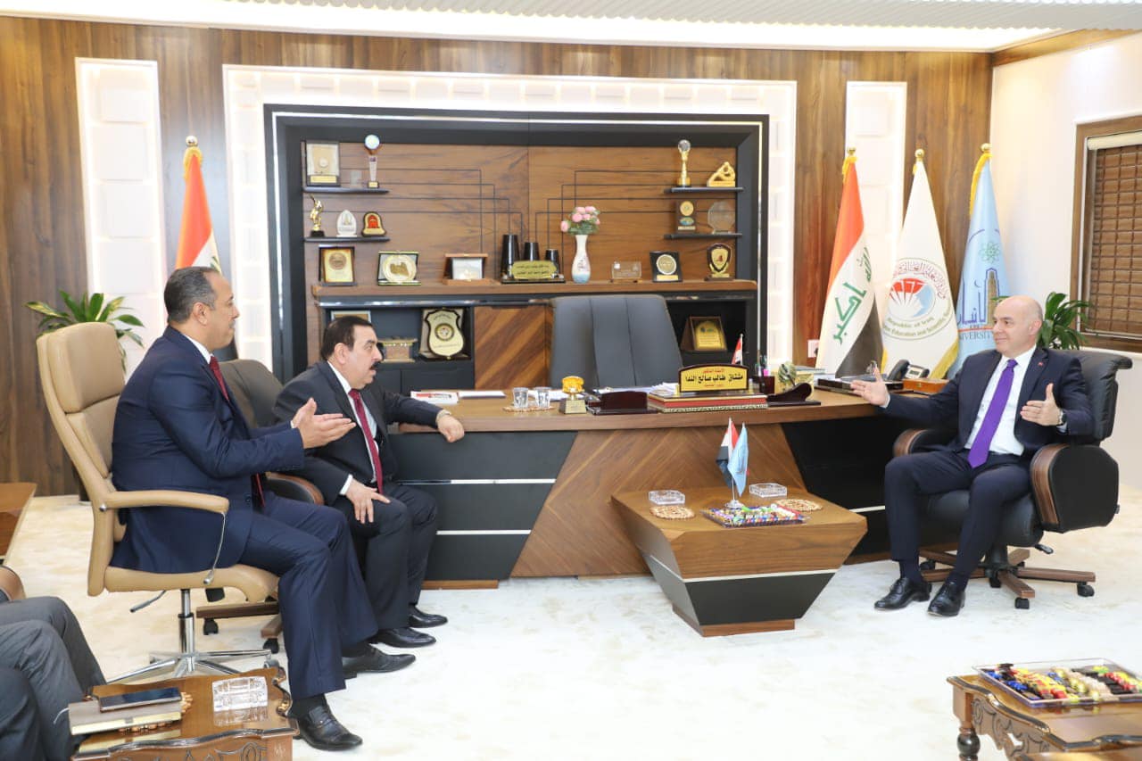 رئيس جامعة الانبار يستقبل السفير التركي في العراق